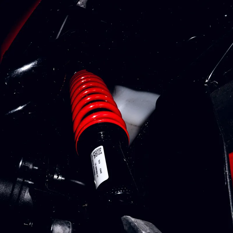 Front gas shock absorber